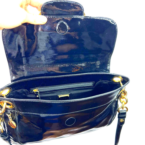 Milly Black Patent Leather Crossbody Purse Shoulder Bag Gold Chain Magnetic - Picture 7 of 8